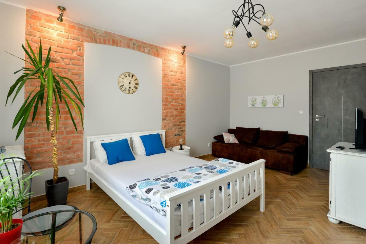 Hostel W Ogrodzie Grudziądz Exterior foto